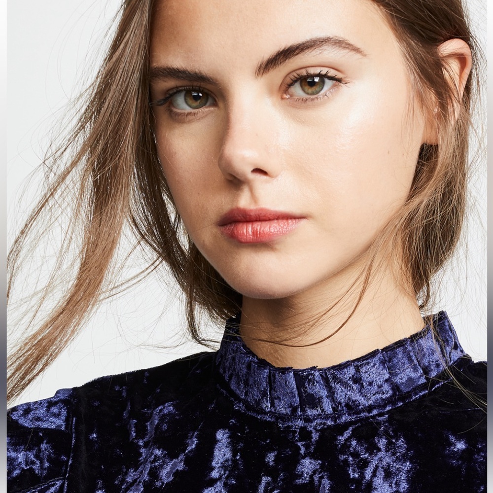 NWOT Endless Rose mock neck top in Navy.